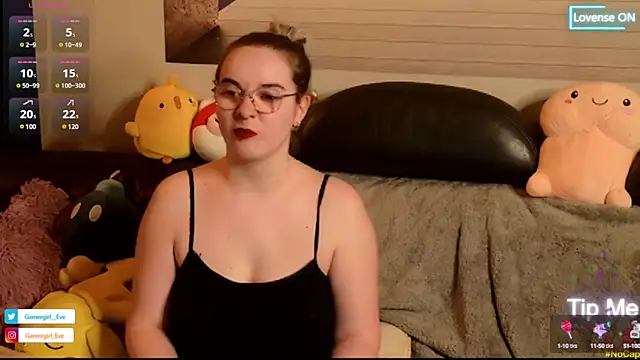 Snapshot of GamerGirl_Eve chatting on February 2025 07:07:01 PM GamerGirl Eve online show from February 2025 07:07:01 PM