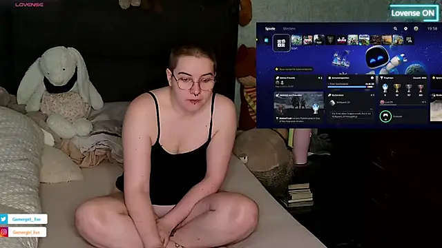 Snapshot of GamerGirl_Eve chatting on March 2025 06:59:02 PM GamerGirl Eve online show from March 2025 06:59:02 PM