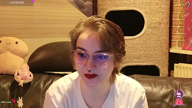 Snapshot of GamerGirl_Eve chatting on November 2025 07:24:02 PM GamerGirl Eve online show from November 2025 07:24:02 PM