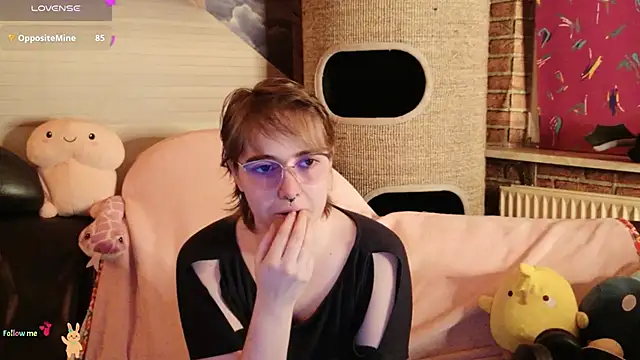 Snapshot of GamerGirl_Eve chatting on December 2025 06:28:01 PM GamerGirl Eve online show from December 2025 06:28:01 PM