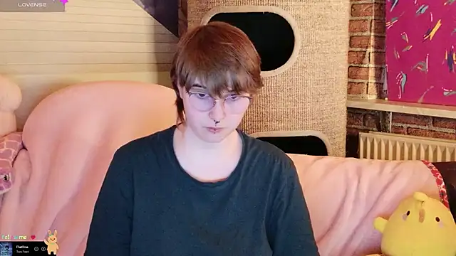 Snapshot of GamerGirl_Eve chatting on December 2025 06:02:01 PM GamerGirl Eve online show from December 2025 06:02:01 PM