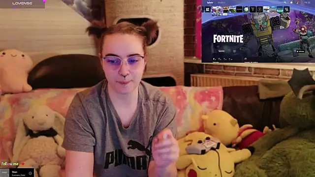 Snapshot of GamerGirl_Eve chatting on January 2026 06:34:01 PM GamerGirl Eve online show from January 2026 06:34:01 PM