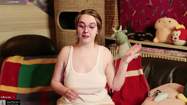 Snapshot of GamerGirl_Eve chatting on February 2026 08:59:02 PM GamerGirl Eve online show from February 2026 08:59:02 PM