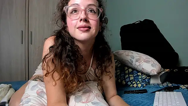 Snapshot of Cassandra_Caiin chatting on December 2024 01:02:02 AM Cassandra Caiin online show from December 2024 01:02:02 AM