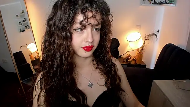 Cassandra Caiin online show from May 2026 09:09:02 PM