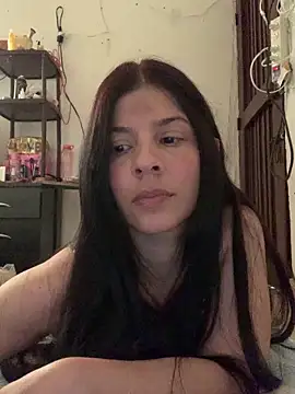 Estefani 32 online show from May 2026 06:28:02 PM