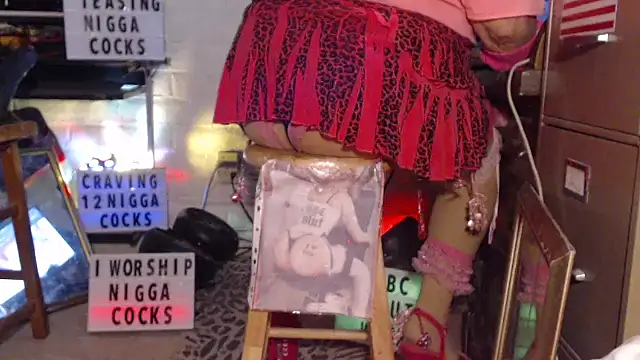 Snapshot of tgirljillforbbc chatting on February 2025 08:11:02 PM tgirljillforbbc online show from February 2025 08:11:02 PM