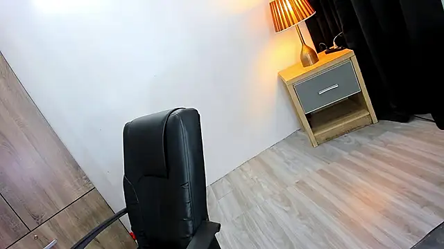 xxHeavenly AngeLxx online show from March 2025 09:05:02 PM