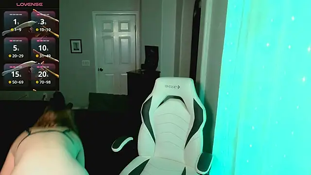 Snapshot of britteebee chatting on November 2025 08:42:01 AM britteebee online show from November 2025 08:42:01 AM