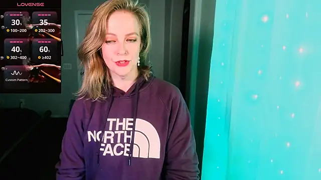 Snapshot of britteebee chatting on December 2025 05:25:01 AM britteebee online show from December 2025 05:25:01 AM