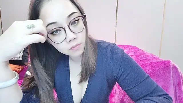 Snapshot of Giuliam chatting on February 2025 12:48:01 PM Giuliam online show from February 2025 12:48:01 PM