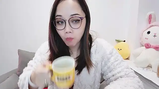 Snapshot of Giuliam chatting on February 2025 08:38:01 AM Giuliam online show from February 2025 08:38:01 AM