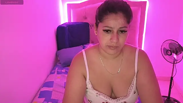 Nazlyy30 online show from October 2025 08:05:02 AM