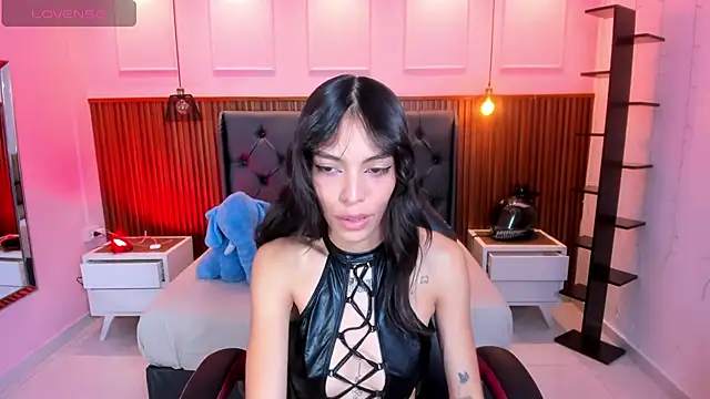 AMELIELEONE online show from September 2025 12:28:02 PM