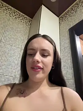 Snapshot of Lisaaan chatting on December 2024 12:39:02 PM Lisaaan online show from December 2024 12:39:02 PM