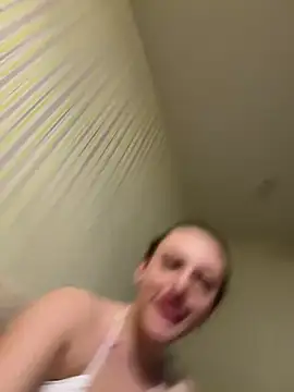 Snapshot of Lisaaan chatting on December 2024 07:40:02 PM Lisaaan online show from December 2024 07:40:02 PM