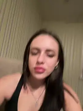 Snapshot of Lisaaan chatting on December 2024 05:04:01 AM Lisaaan online show from December 2024 05:04:01 AM