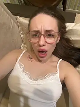 Snapshot of Lisaaan chatting on October 2025 11:13:02 PM Lisaaan online show from October 2025 11:13:02 PM