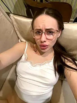 Snapshot of Lisaaan chatting on October 2025 11:19:01 AM Lisaaan online show from October 2025 11:19:01 AM