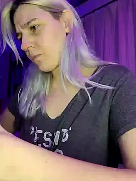 ScarletCallings420 online show from December 2024 02:57:01 AM