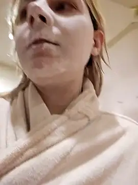 ScarletCallings420 online show from February 2025 04:37:01 PM