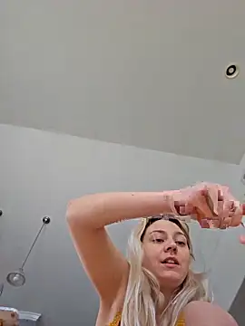 ScarletCallings420 online show from February 2025 10:50:02 PM