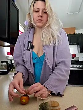 ScarletCallings420 online show from March 2025 07:26:02 PM