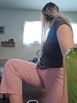 ScarletCallings420 online show from June 2026 03:46:02 AM