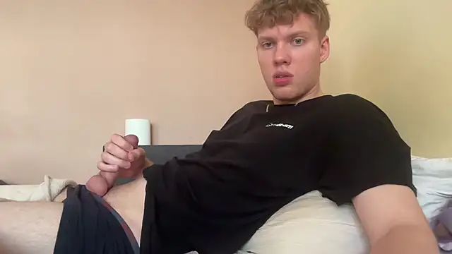 sexybooii6968 online show from October 2025 01:51:01 PM