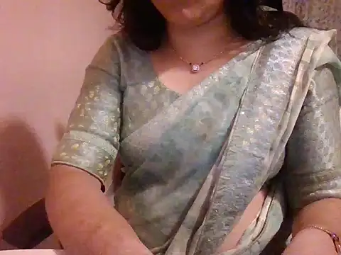 Pinky 4 online show from November 2025 05:01:02 PM