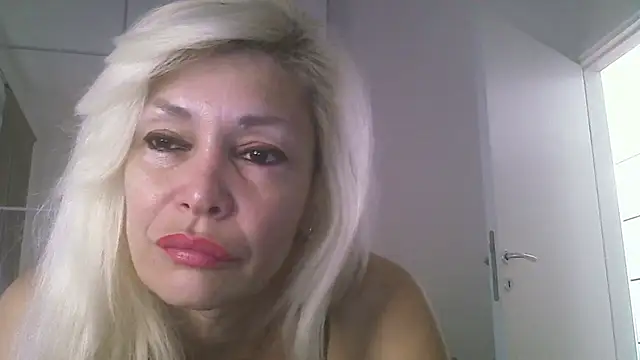 Snapshot of EvaaMina chatting on September 2025 12:18:01 PM EvaaMina online show from September 2025 12:18:01 PM