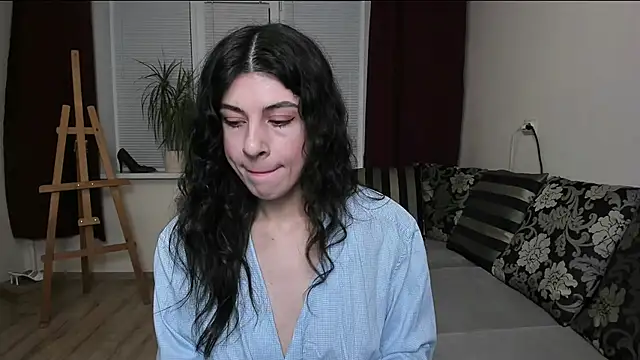 Snapshot of MolagAnna chatting on September 2025 07:48:01 PM MolagAnna online show from September 2025 07:48:01 PM