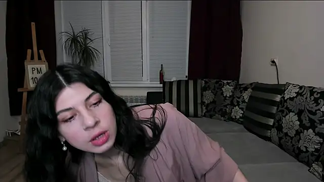 Snapshot of MolagAnna chatting on December 2025 07:52:01 PM MolagAnna online show from December 2025 07:52:01 PM