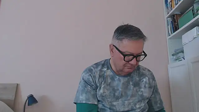 YOU6me online show from May 2026 08:01:01 AM