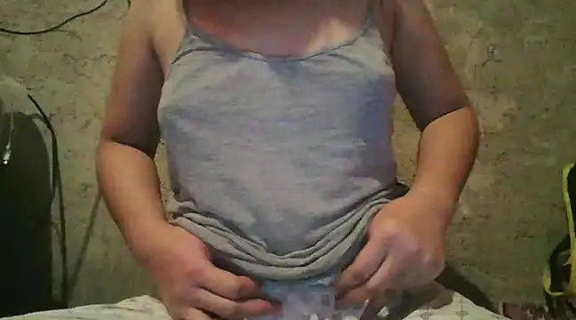 Snapshot of Beatrice143 chatting on January 2025 09:26:02 PM Beatrice143 online show from January 2025 09:26:02 PM