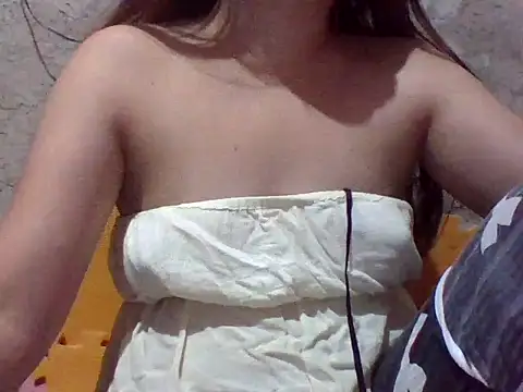 Snapshot of Beatrice143 chatting on October 2025 07:03:02 PM Beatrice143 online show from October 2025 07:03:02 PM