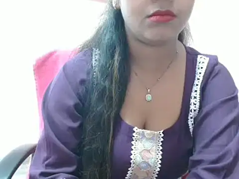Snapshot of LovingPihu chatting on January 2025 05:36:02 AM LovingPihu online show from January 2025 05:36:02 AM