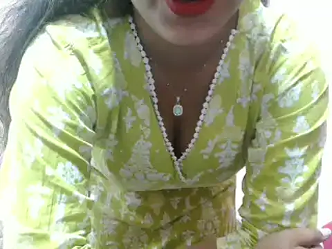 Snapshot of LovingPihu chatting on February 2025 08:39:02 AM LovingPihu online show from February 2025 08:39:02 AM