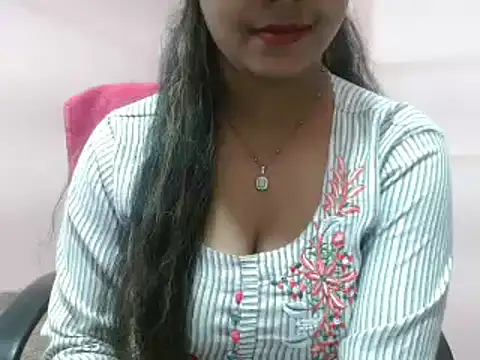 Snapshot of LovingPihu chatting on February 2025 11:23:02 AM LovingPihu online show from February 2025 11:23:02 AM