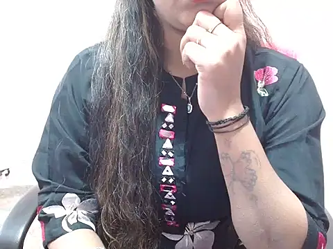 Snapshot of LovingPihu chatting on February 2025 11:31:02 AM LovingPihu online show from February 2025 11:31:02 AM