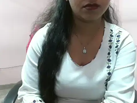 Snapshot of LovingPihu chatting on March 2025 11:51:01 AM LovingPihu online show from March 2025 11:51:01 AM