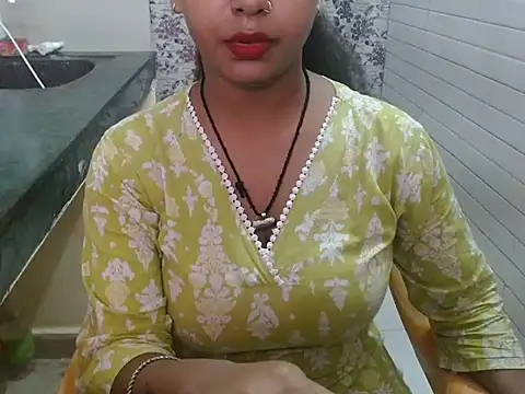 Snapshot of LovingPihu chatting on September 2025 05:29:01 AM LovingPihu online show from September 2025 05:29:01 AM