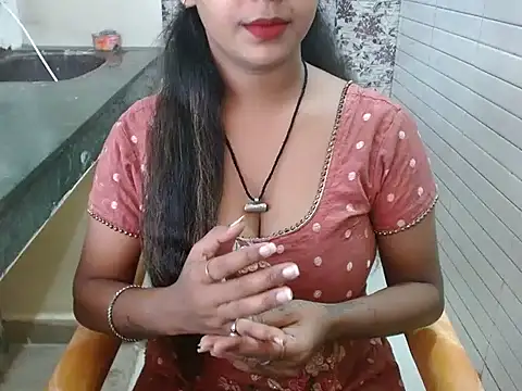 Snapshot of LovingPihu chatting on September 2025 05:08:01 AM LovingPihu online show from September 2025 05:08:01 AM