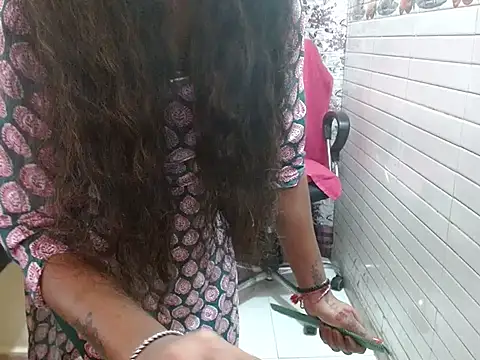 Snapshot of LovingPihu chatting on October 2025 05:31:01 AM LovingPihu online show from October 2025 05:31:01 AM