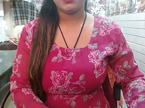 LovingPihu online show from November 2025 05:28:02 AM