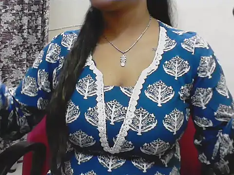 LovingPihu online show from May 2026 05:13:02 AM