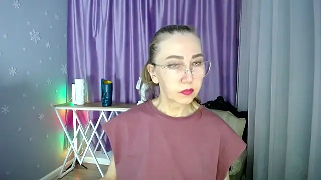 queen a n i online show from February 2025 03:31:02 PM