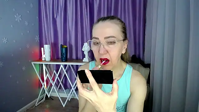 queen a n i online show from February 2025 08:40:02 AM