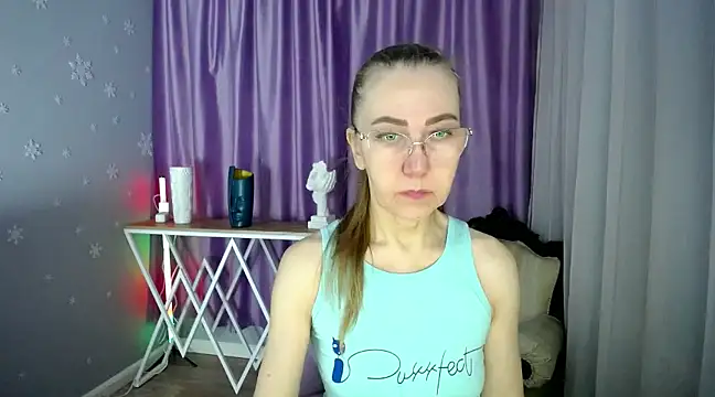 queen a n i online show from February 2025 07:05:01 AM