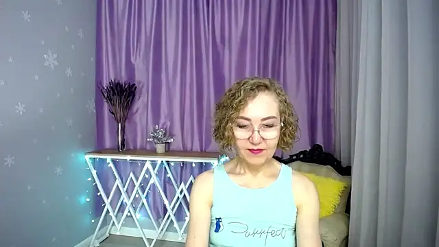 queen a n i online show from May 2026 10:47:01 AM